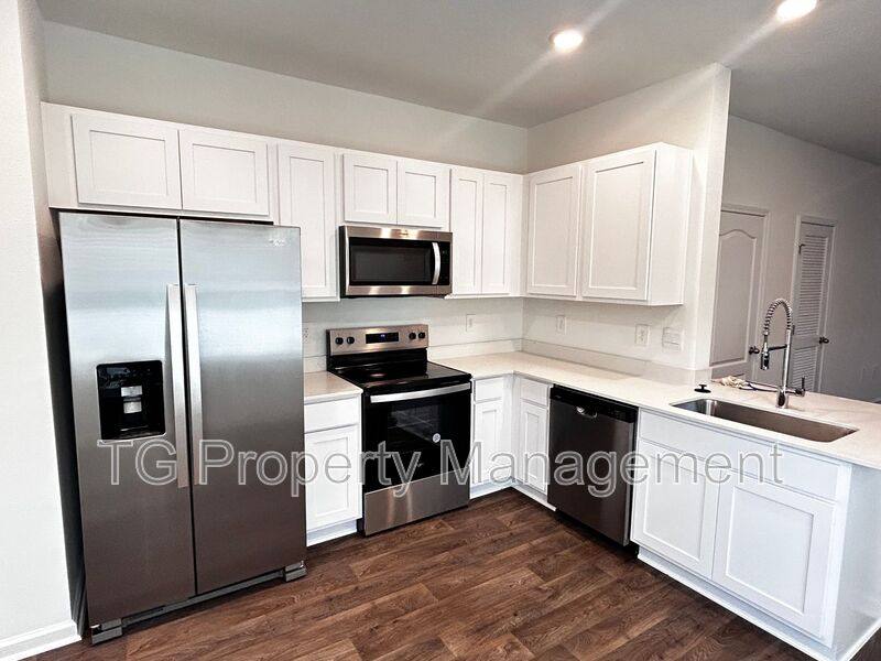 House for rent at 9209 Stony Brook Rd -Baymeadows Circle W, Jacksonville, FL 32256