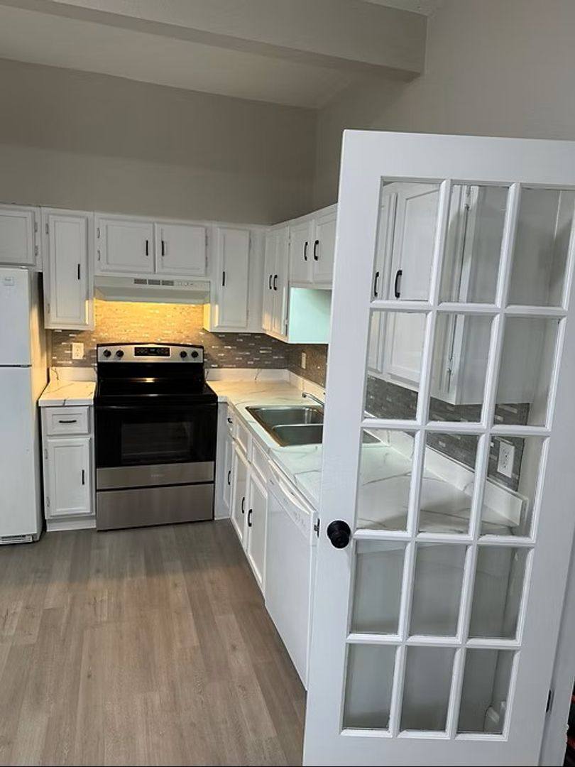 Apartment for rent at 320 S Florence Ave, Springfield, MO 65806