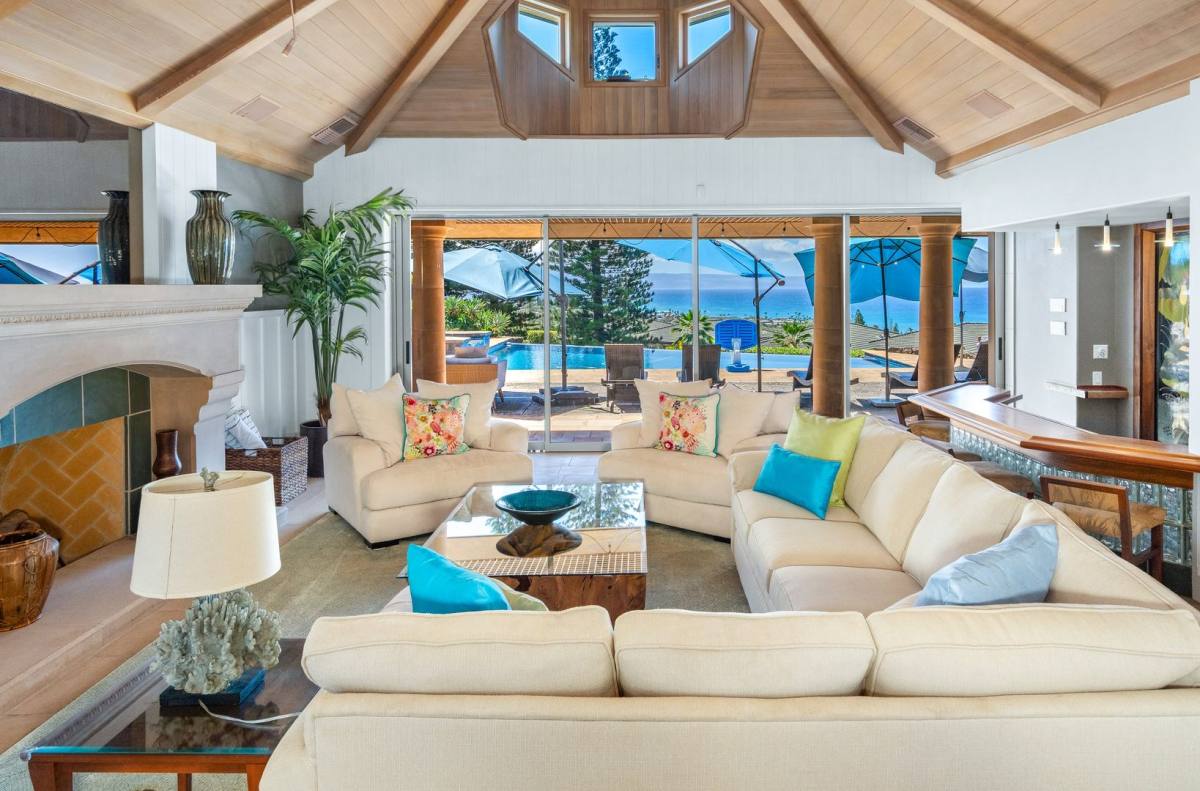 House for rent at 342 Cook Pine Dr, Lahaina, HI 96761