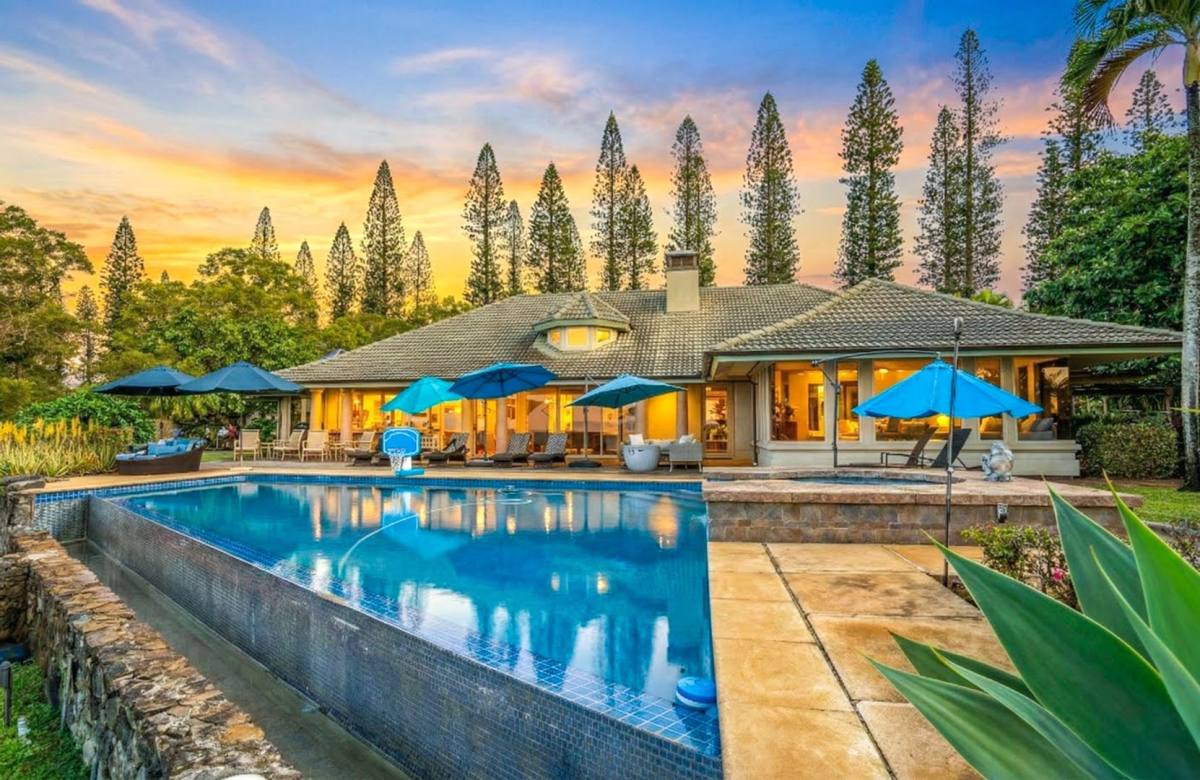 House for rent at 342 Cook Pine Dr, Lahaina, HI 96761
