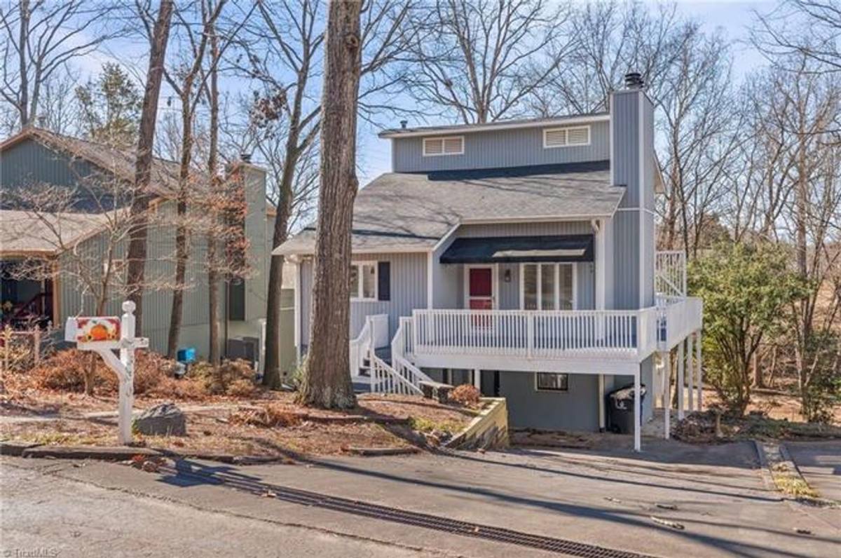 Apartment for rent at 2630 Merry Oaks Trail, Winston Salem, NC 27103