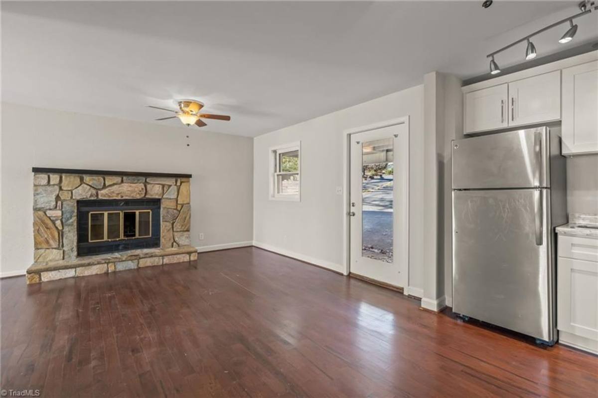 Apartment for rent at 2630 Merry Oaks Trail, Winston Salem, NC 27103
