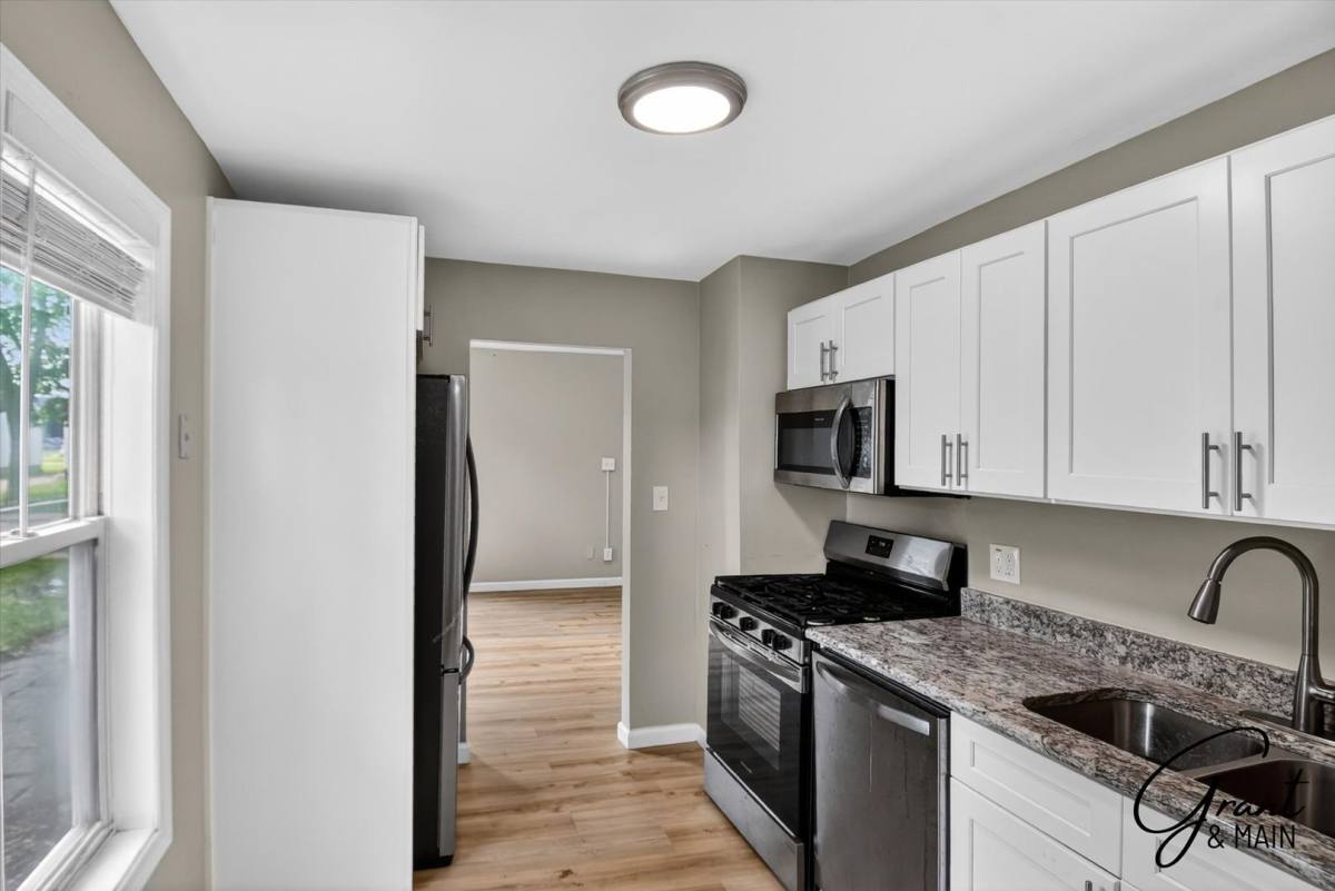 House for rent at 11319 Chalmers Ave, Warren, MI 48089