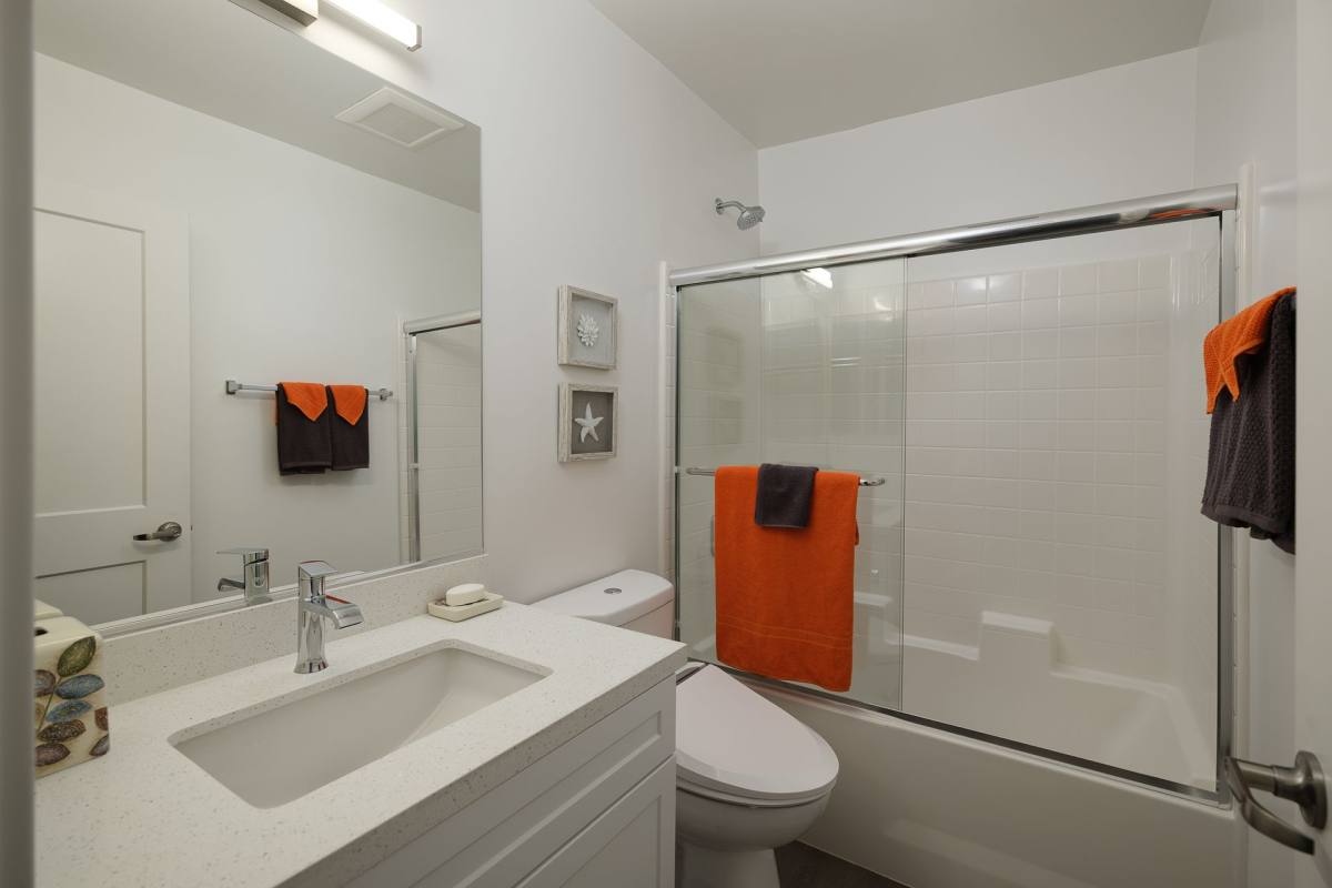 Townhouse for rent at 757 S Kingsley Dr, Los Angeles, CA 90005