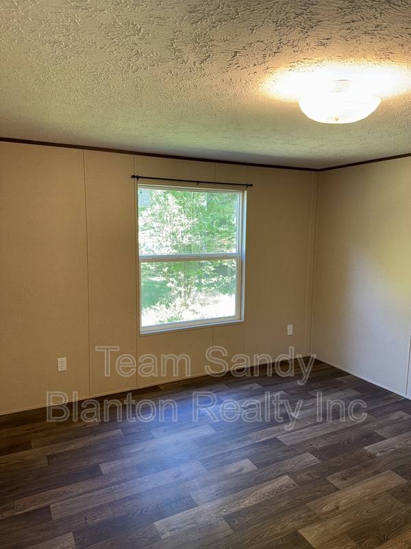 House for rent at 5049 Bent Tree Rd, Milton, FL 32583