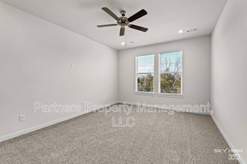 House for rent at 289 S Neon Ave, Fayetteville, AR 72704