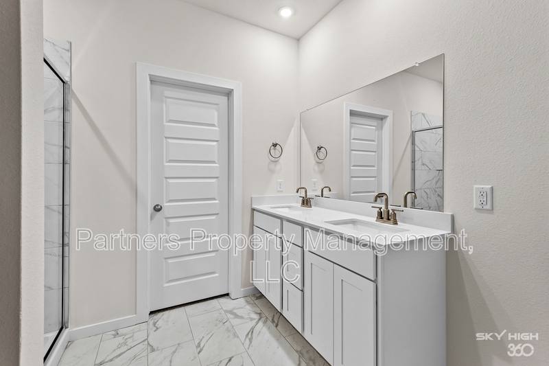 House for rent at 289 S Neon Ave, Fayetteville, AR 72704