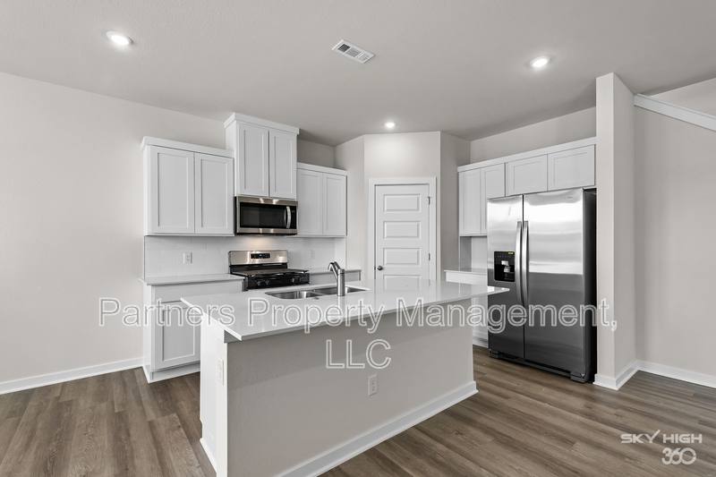 House for rent at 289 S Neon Ave, Fayetteville, AR 72704