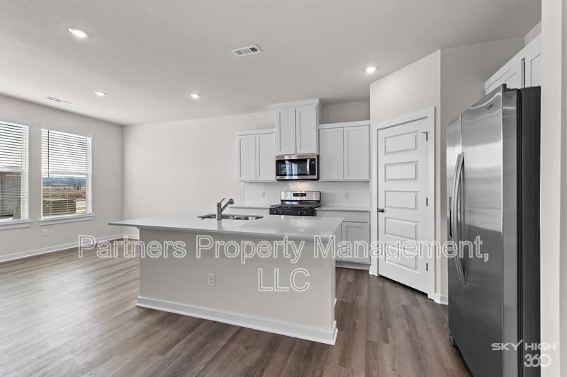 House for rent at 289 S Neon Ave, Fayetteville, AR 72704