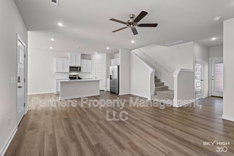 House for rent at 289 S Neon Ave, Fayetteville, AR 72704