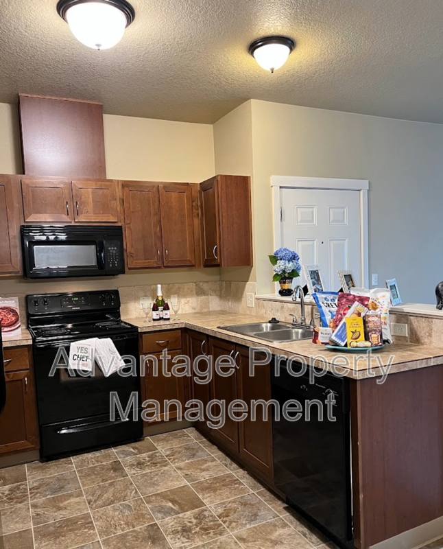 Apartment for rent at 523 N Catron Place, Monmouth, OR 97361