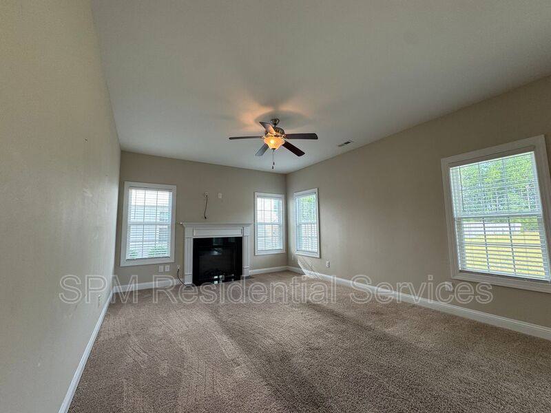 House for rent at 614 High Tide Dr, Sneads Ferry, NC 28460