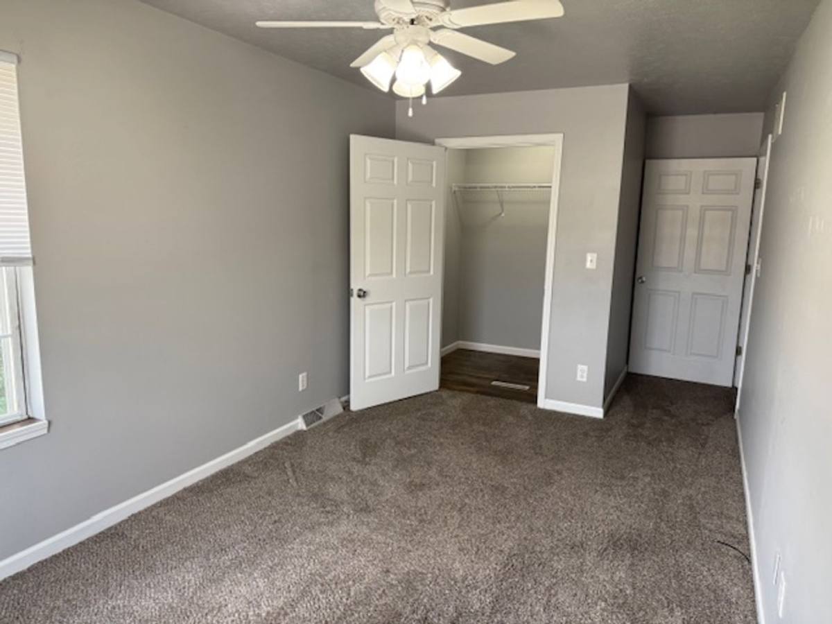 Apartment for rent at 100-102 Eagle Ridge Dr, Chatham, IL 62629