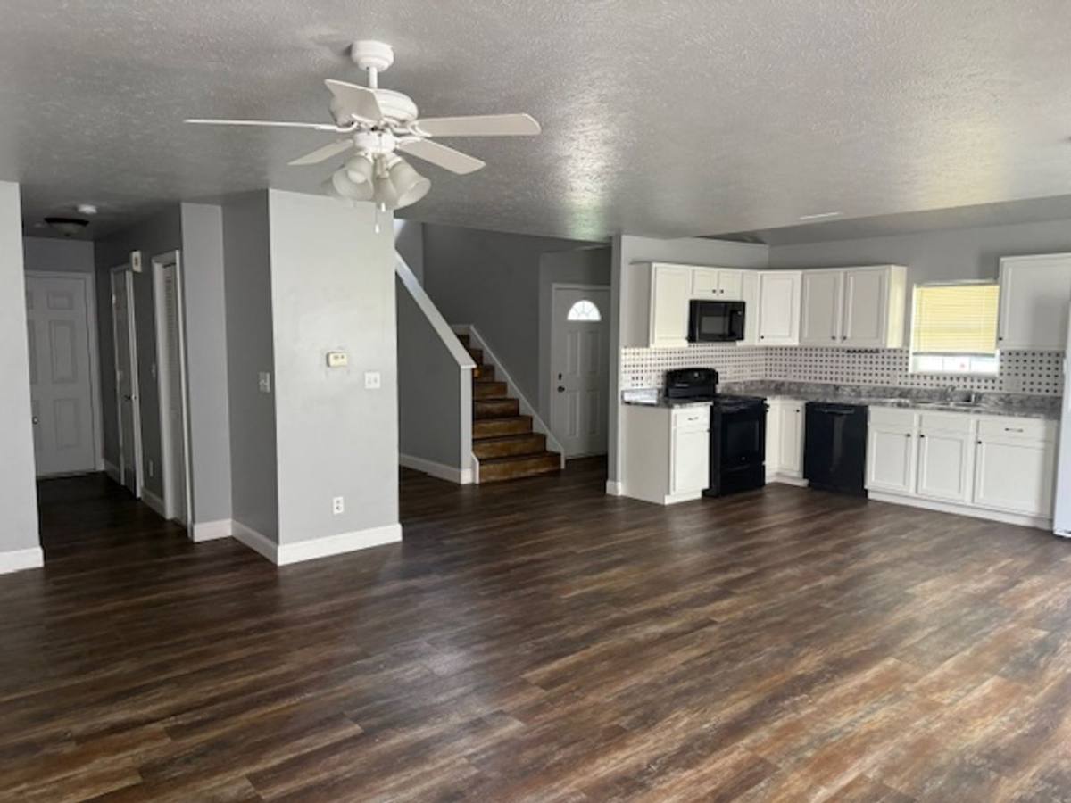 Apartment for rent at 100-102 Eagle Ridge Dr, Chatham, IL 62629
