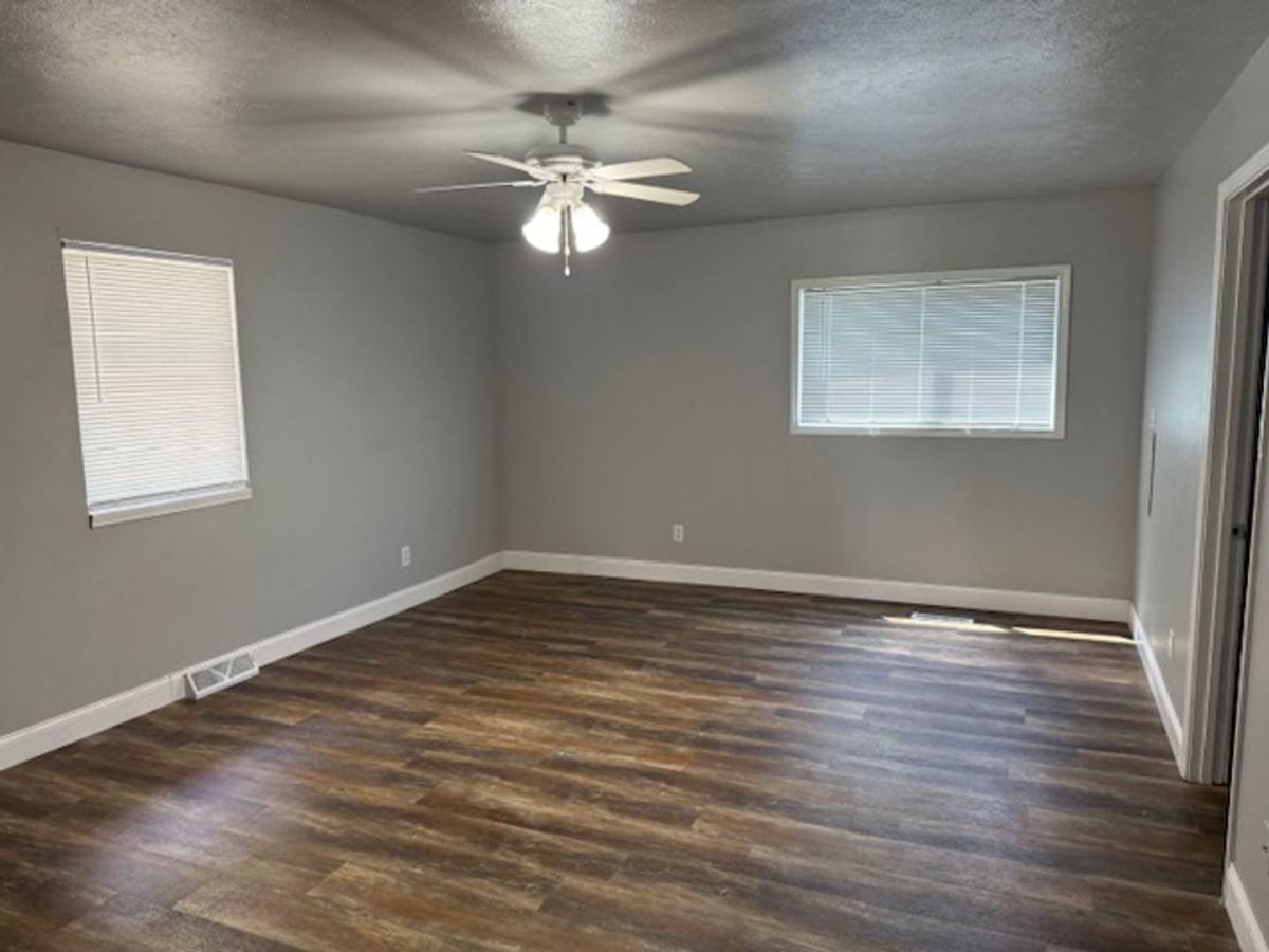 Apartment for rent at 100-102 Eagle Ridge Dr, Chatham, IL 62629