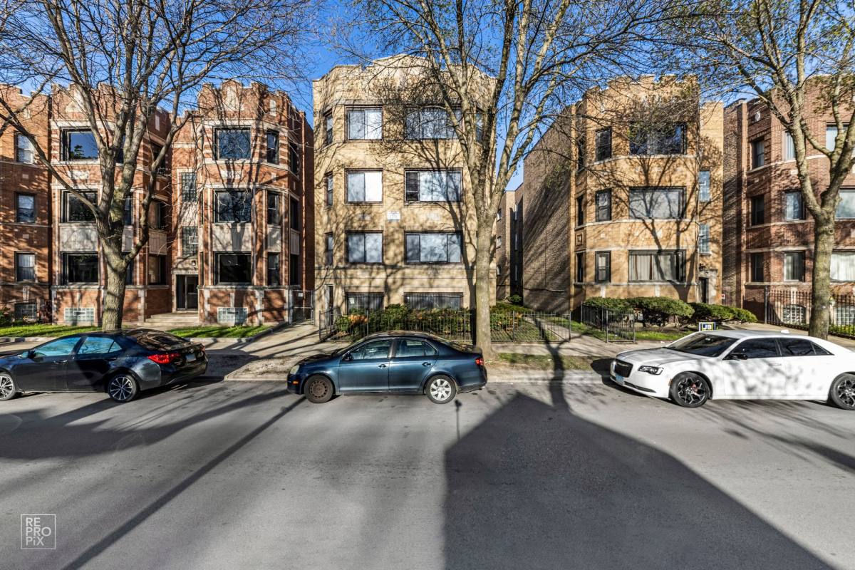 Apartment for rent at 7719-7721 S Yates Blvd, Chicago, IL 60649