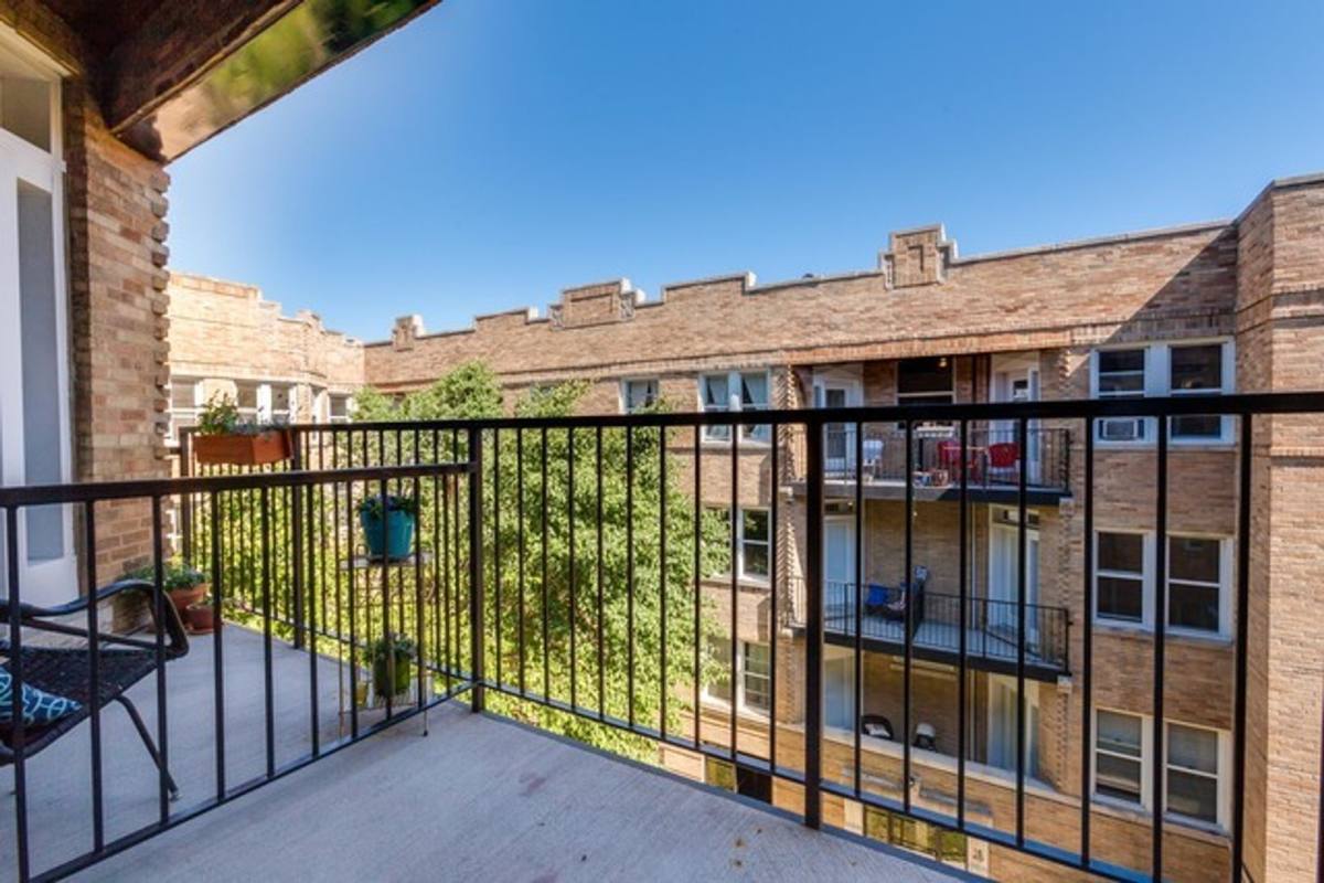 Apartment for rent at 1832-42 N Humboldt Blvd, Chicago, IL 60647