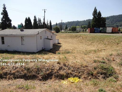 House for rent at 785 Parkhill Lane, Sutherlin, OR 97479