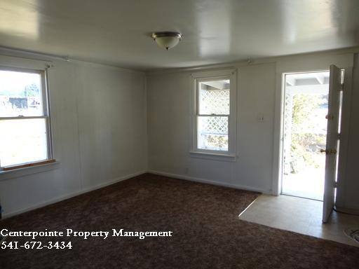 House for rent at 785 Parkhill Lane, Sutherlin, OR 97479