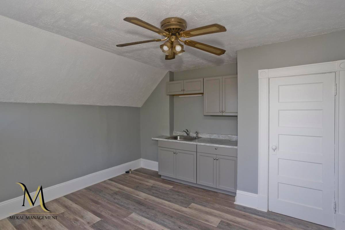Apartment for rent at 122 Fort Pleasant Ave, Springfield, MA 01108