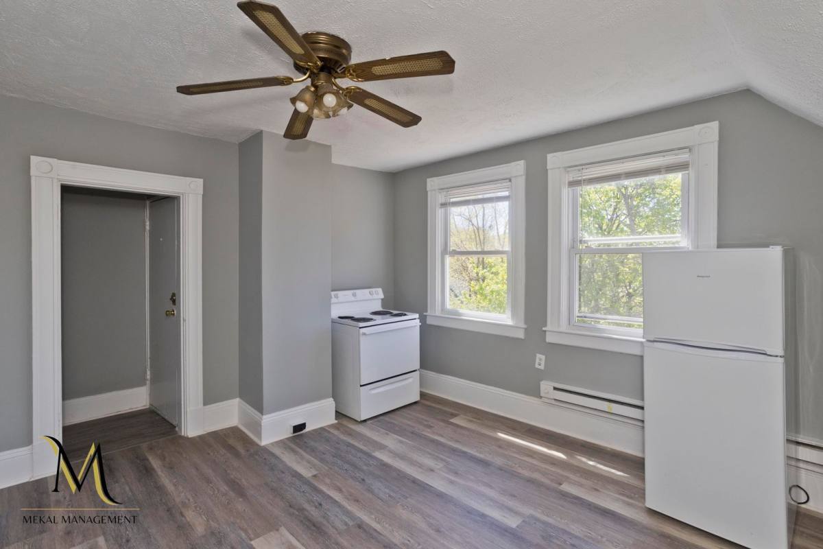 Apartment for rent at 122 Fort Pleasant Ave, Springfield, MA 01108