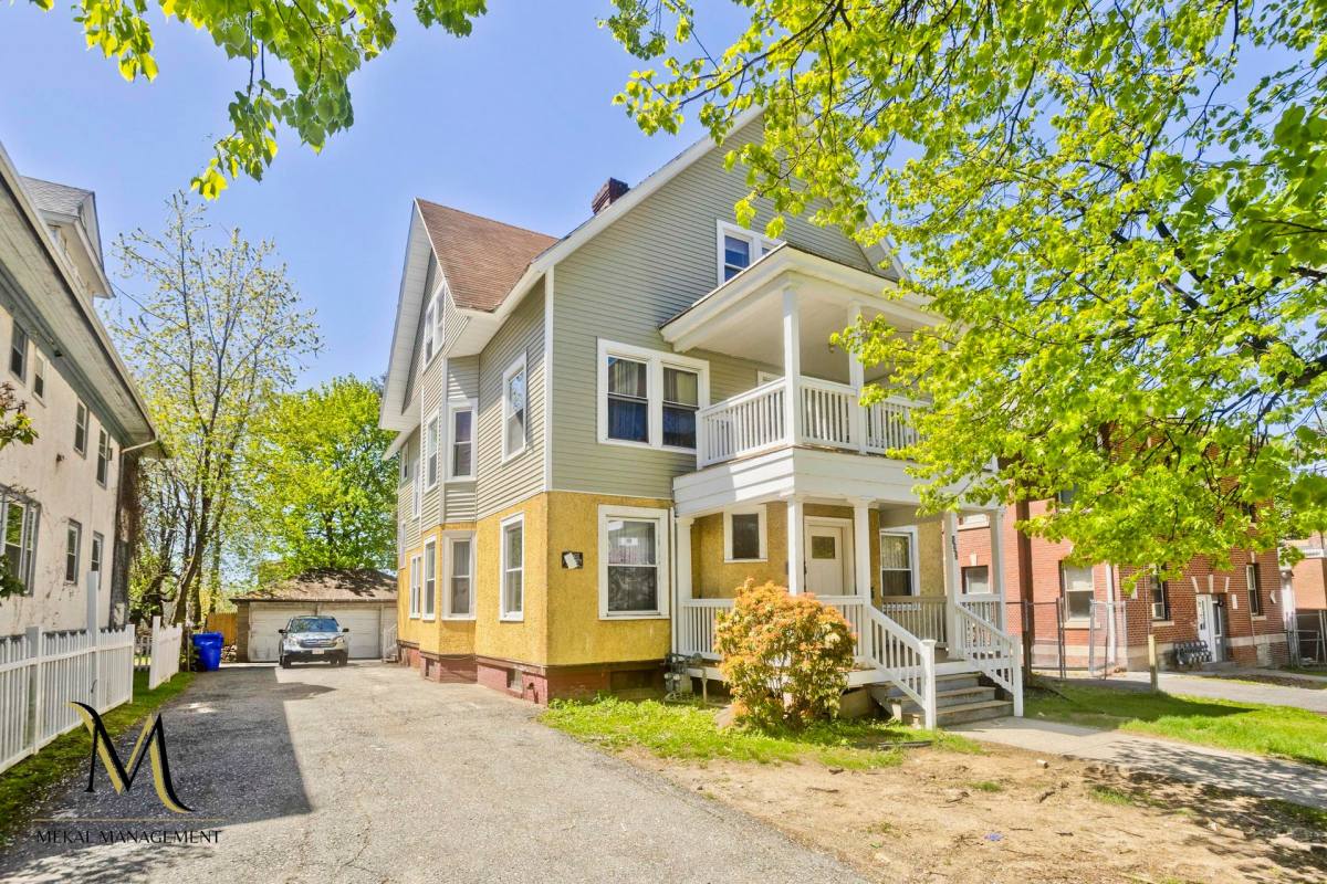 Apartment for rent at 122 Fort Pleasant Ave, Springfield, MA 01108