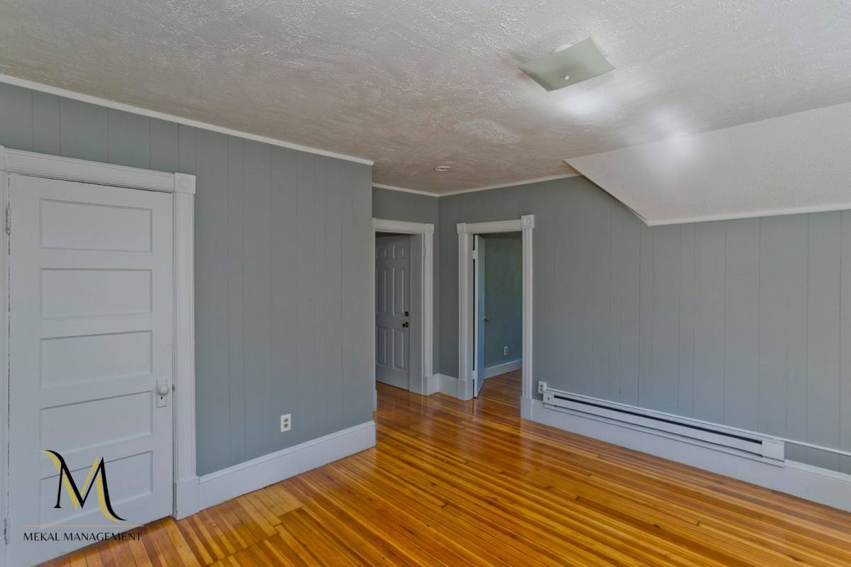Apartment for rent at 122 Fort Pleasant Ave, Springfield, MA 01108