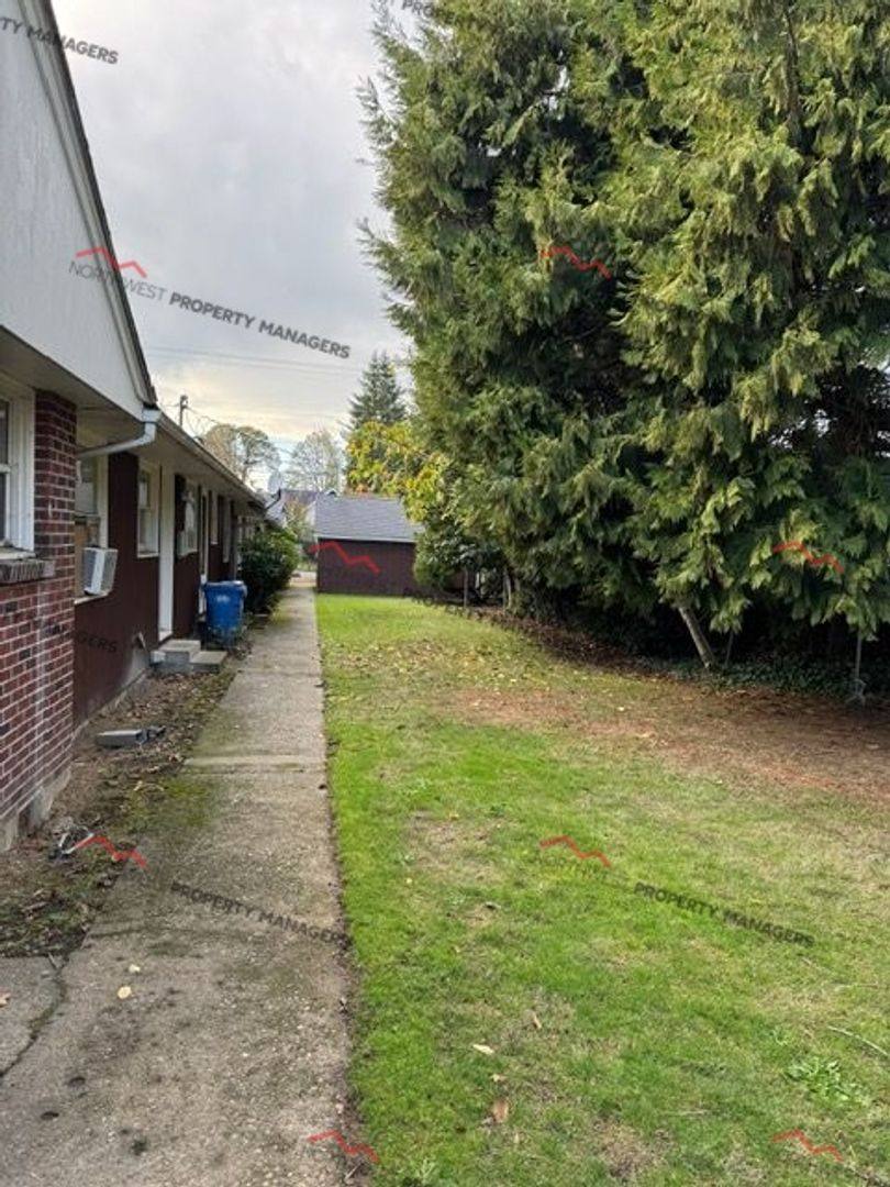 Apartment for rent at 1614-1630 SW Snively Ave, Chehalis, WA 98532