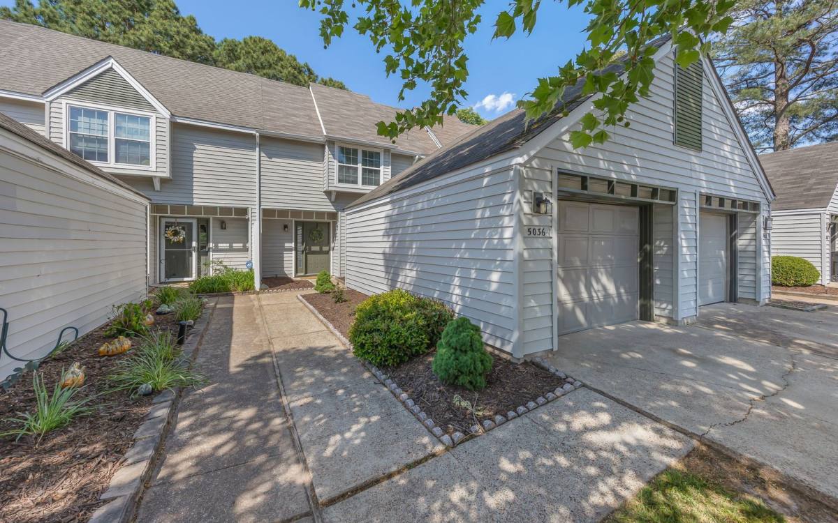 Townhouse for rent at 5036 Glenwood Way, Virginia Beach, VA 23456