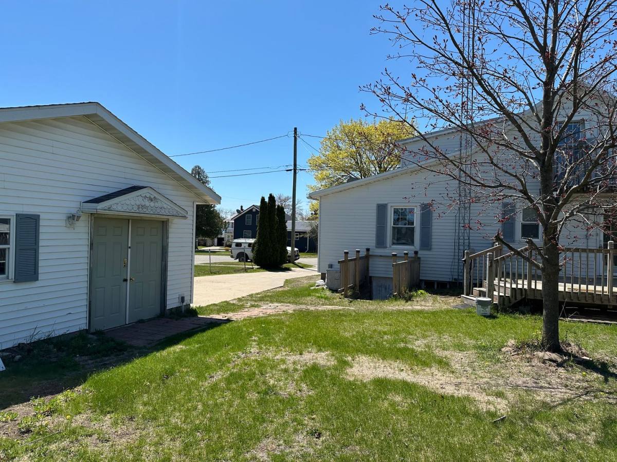 House for rent at 1110 16th St, Two Rivers, WI 54241