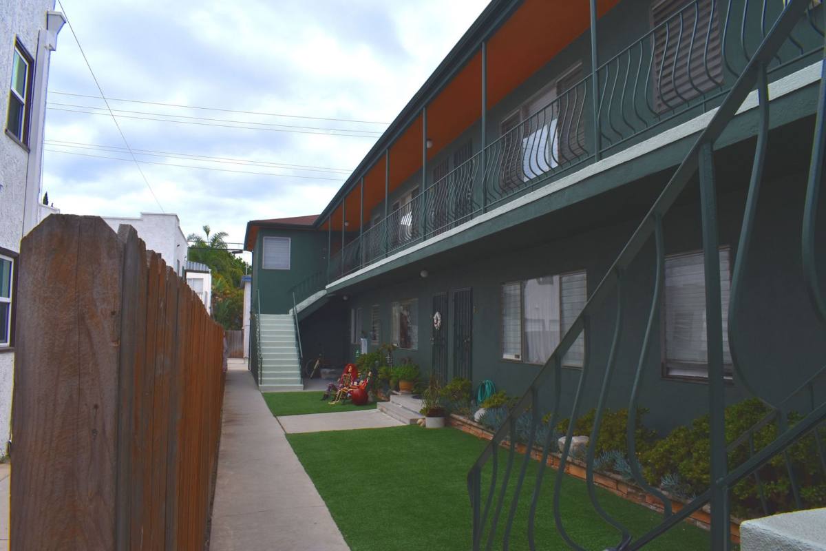 Apartment for rent at 3024 E Third St, Long Beach, CA 90814
