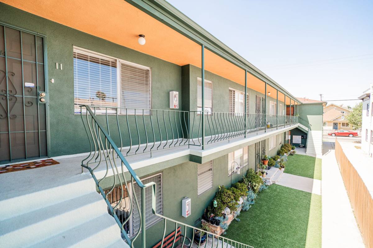 Apartment for rent at 3024 E Third St, Long Beach, CA 90814