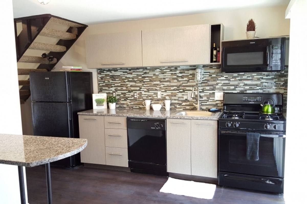 Apartment for rent at 325 E Sixth St, Royal Oak, MI 48067