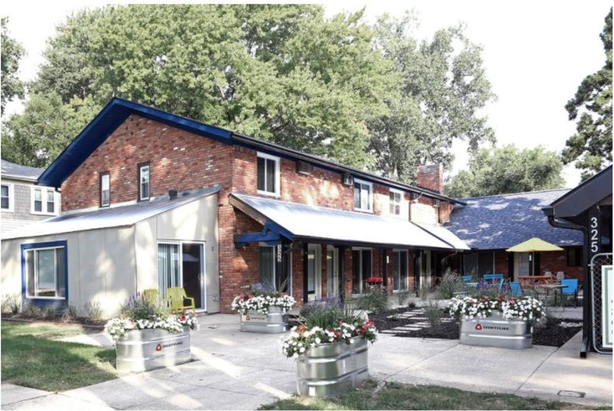 Apartment for rent at 325 E Sixth St, Royal Oak, MI 48067