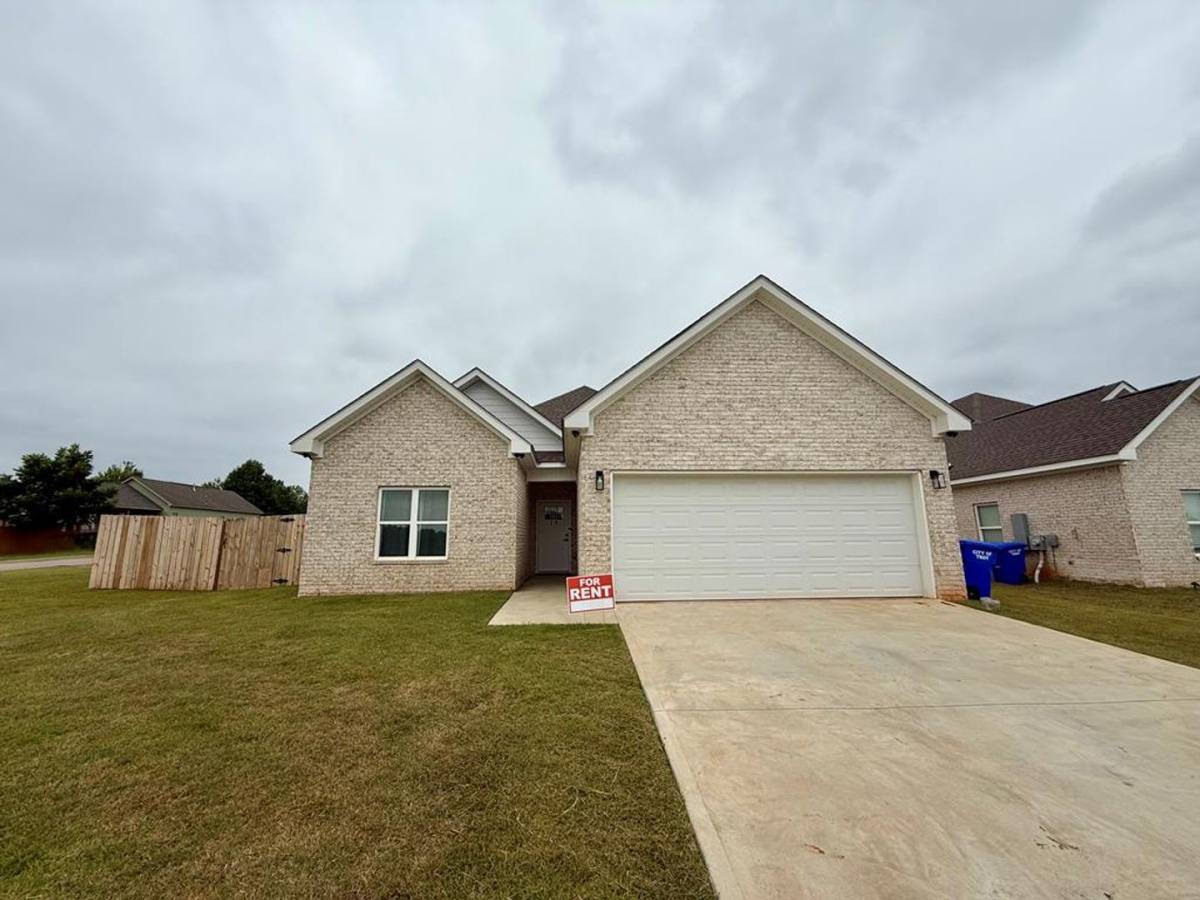 House for rent at 219 Overcup Dr, Troy, AL 36079