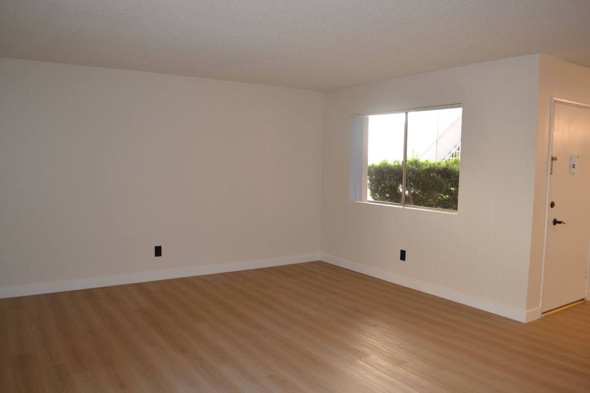 Apartment for rent at 1100 W Huntington Dr, Arcadia, CA 91007
