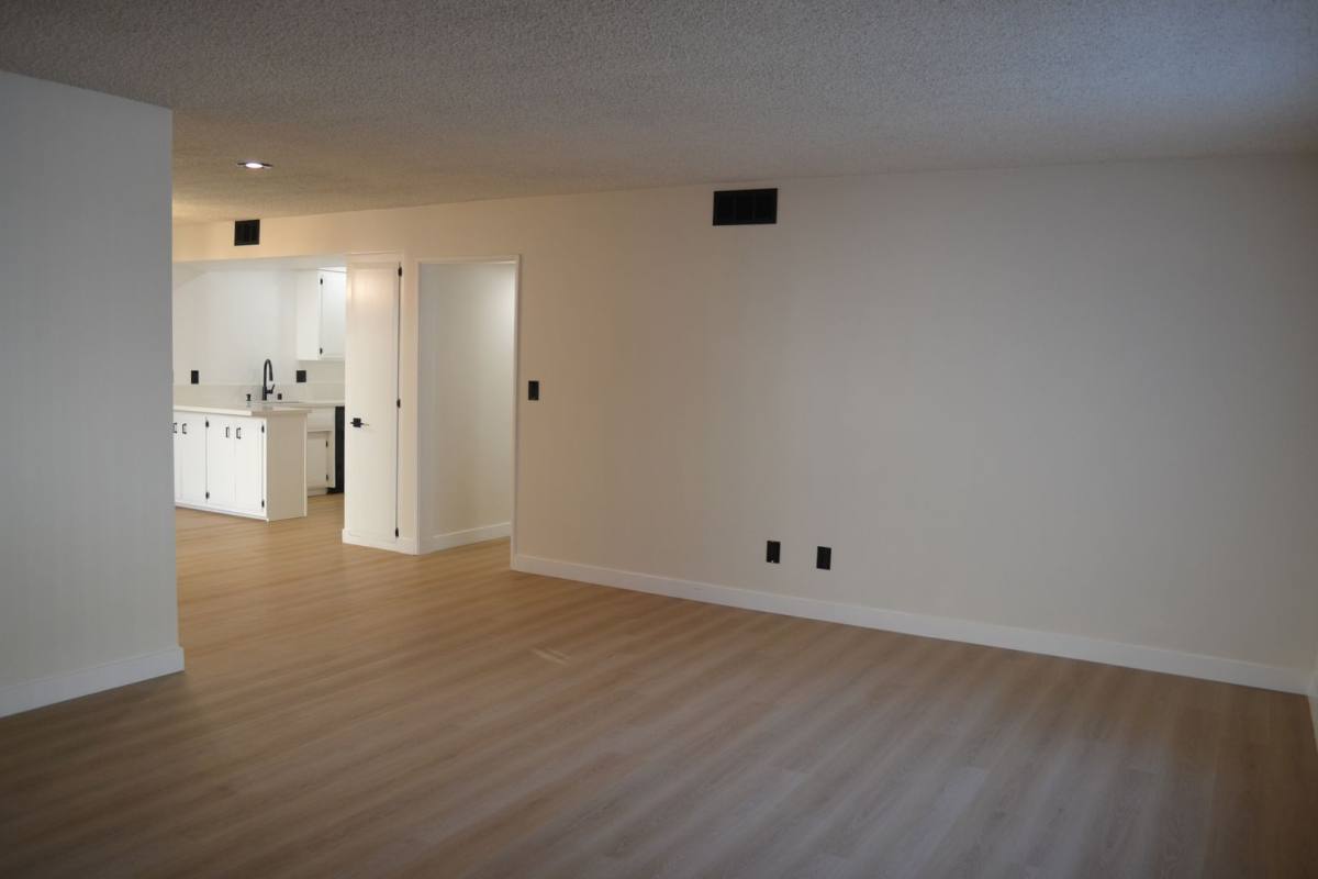 Apartment for rent at 1100 W Huntington Dr, Arcadia, CA 91007