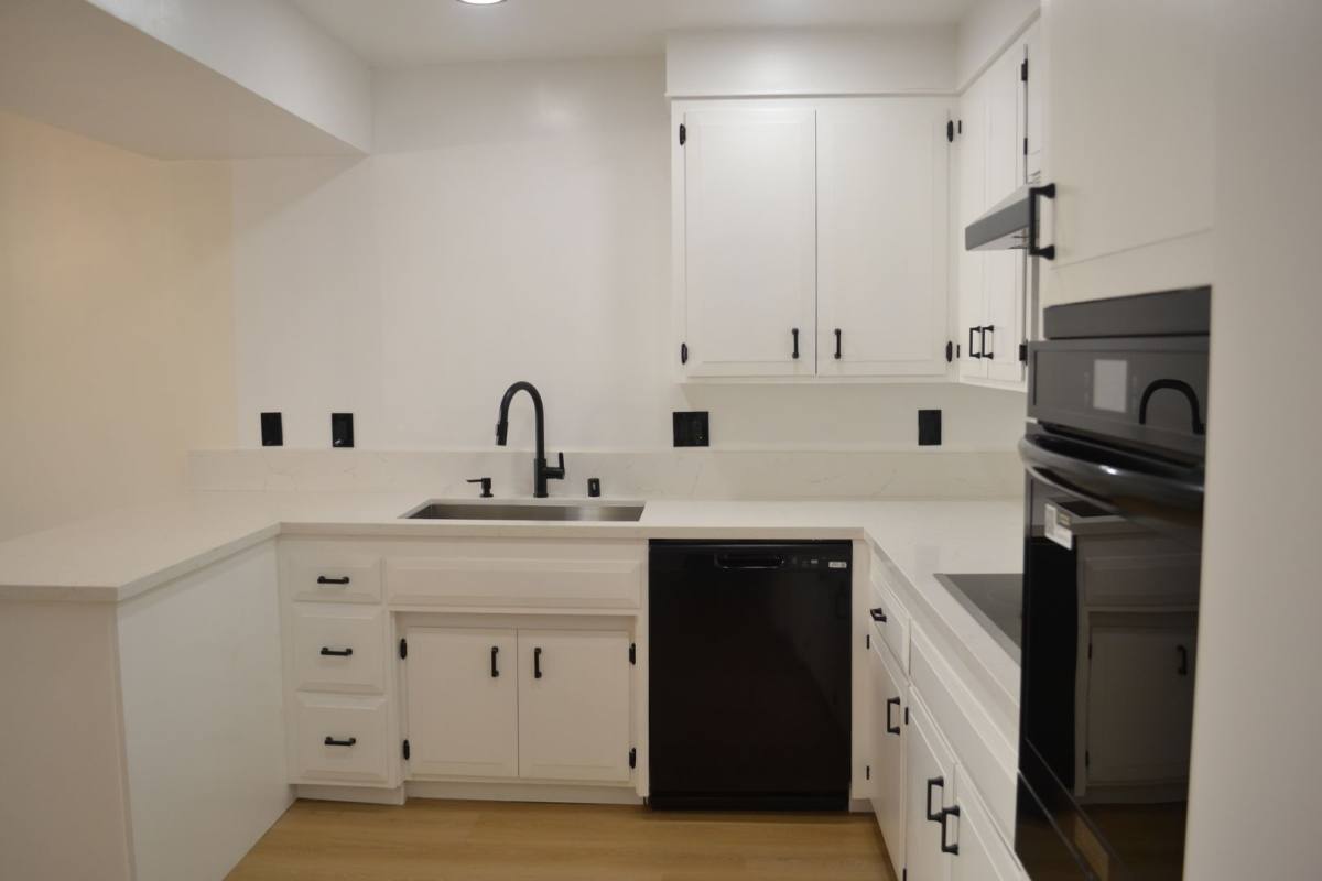 Apartment for rent at 1100 W Huntington Dr, Arcadia, CA 91007