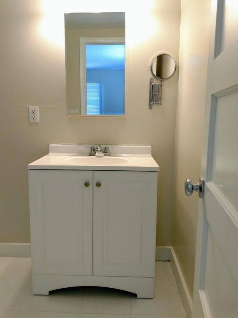 Apartment for rent at 849-851 W Cambridge Ave, Fresno, CA 93705