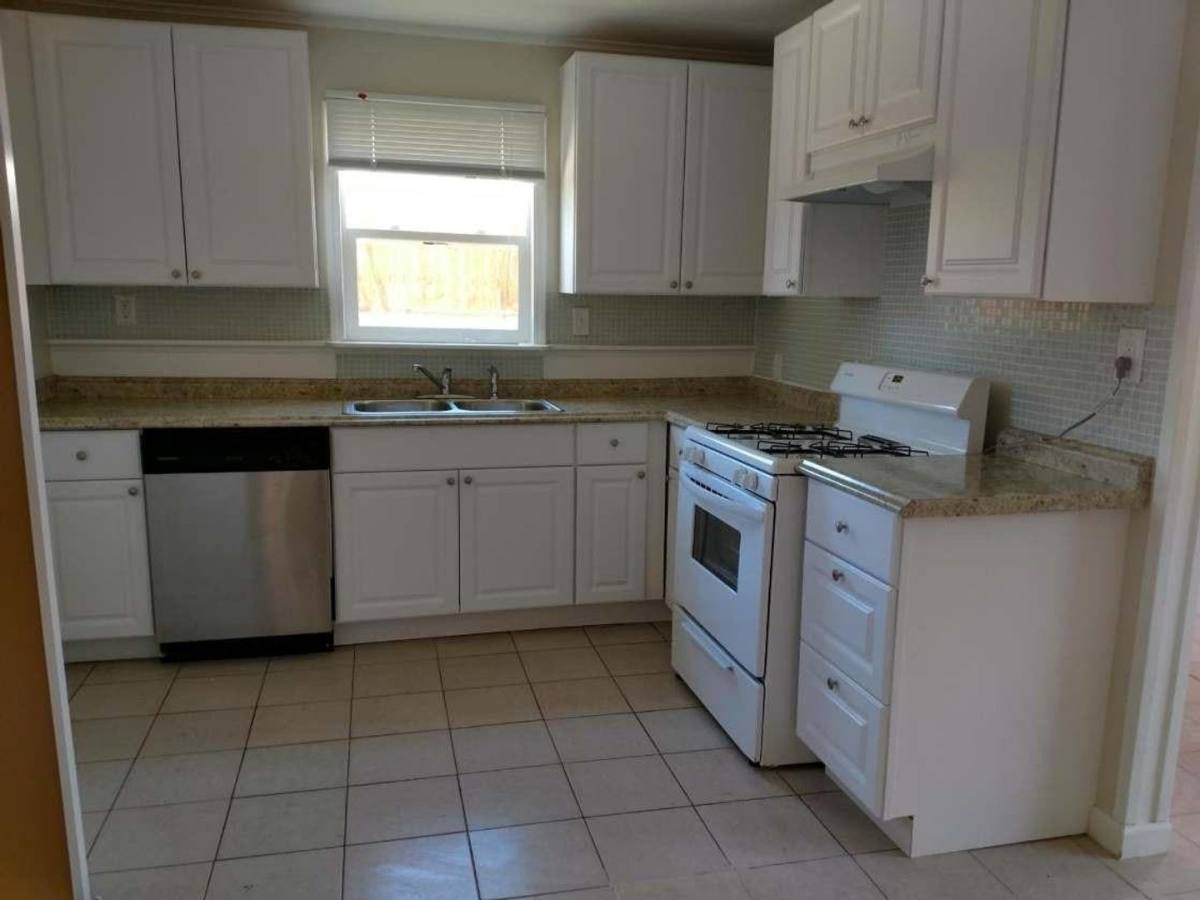 Apartment for rent at 849-851 W Cambridge Ave, Fresno, CA 93705
