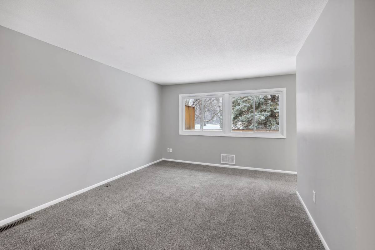 Townhouse for rent at 12346 Drake St NW, Minneapolis, MN 55448