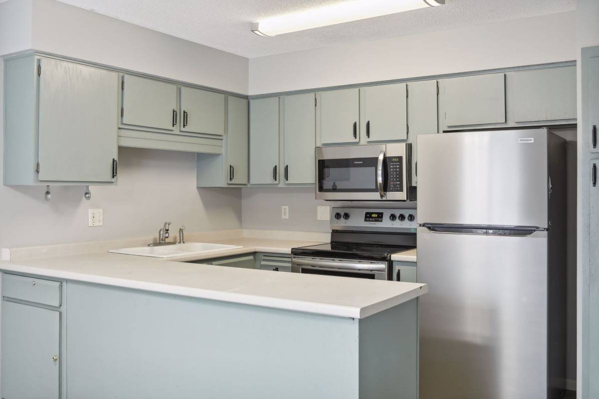 Townhouse for rent at 12346 Drake St NW, Minneapolis, MN 55448
