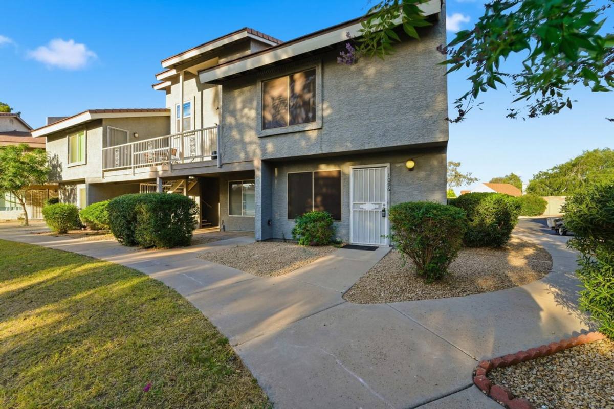 Condo for rent at 19601 N 7th St, Phoenix, AZ 85024