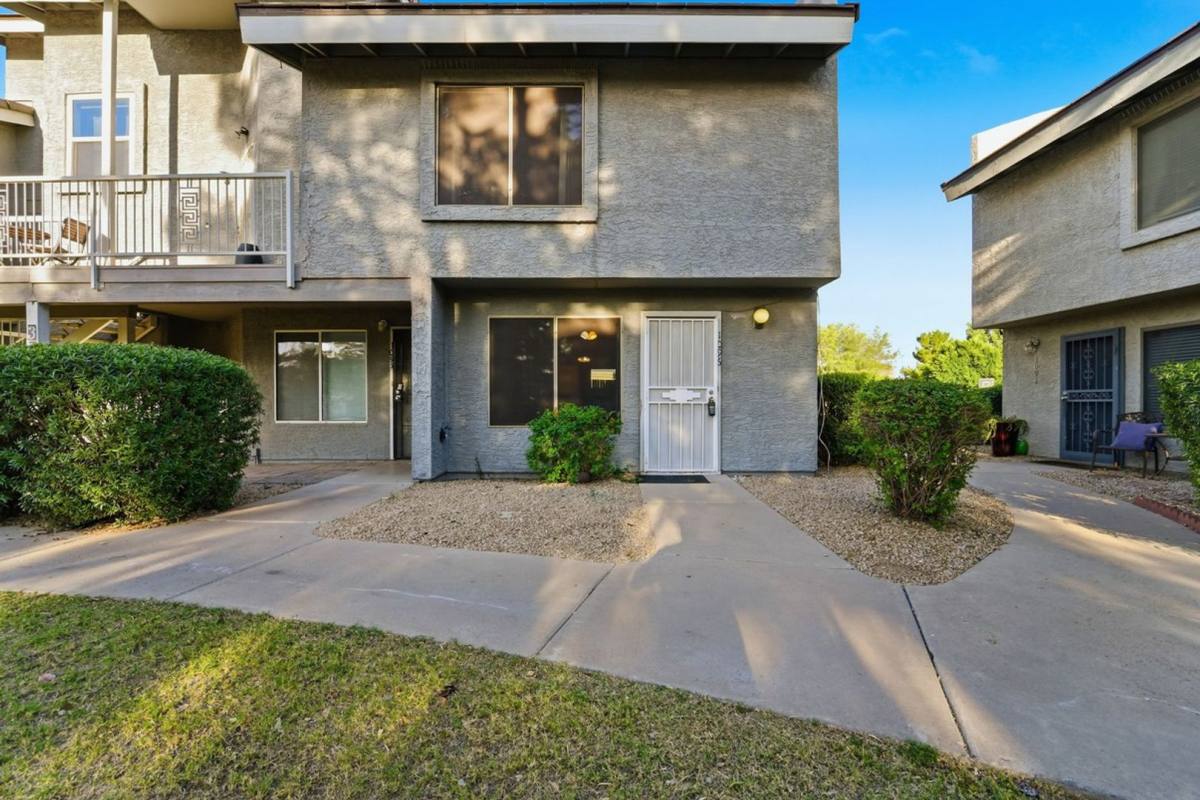 Condo for rent at 19601 N 7th St, Phoenix, AZ 85024