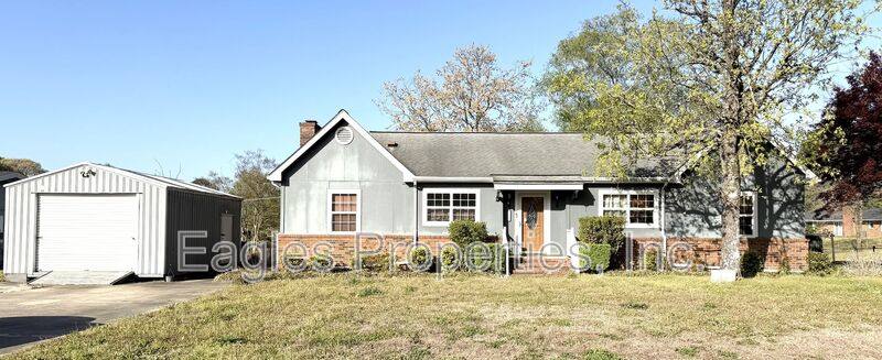 House for rent at 1380 Genoa Rd, Dudley, NC 28333