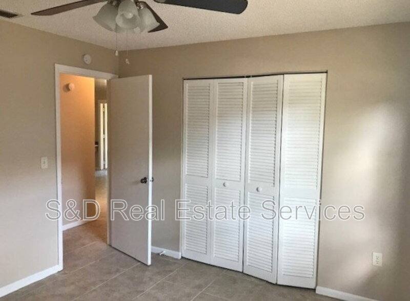 Apartment for rent at 4139 Old Rd #37, Lakeland, FL 33813