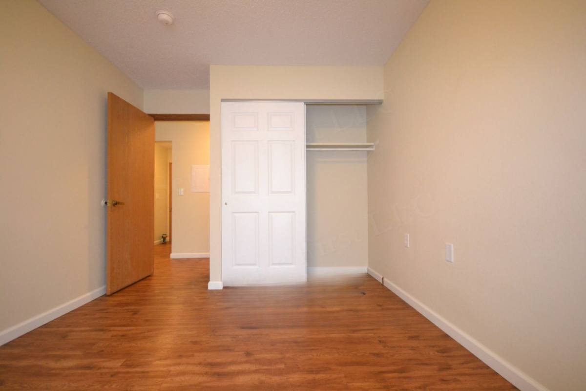 Apartment for rent at 302 Sanders St, Burlington, KS 66839