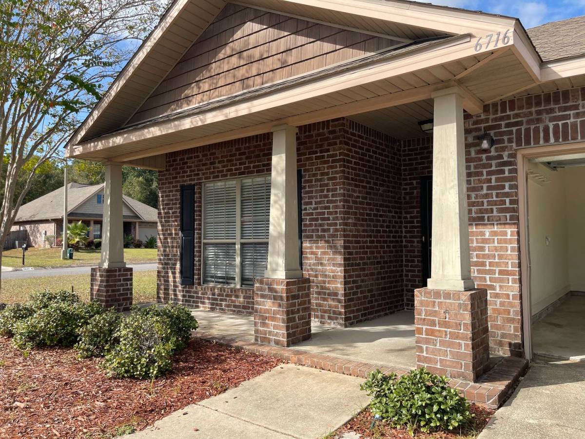 House for rent at 6716 Barnwood Dr, Milton, FL 32570