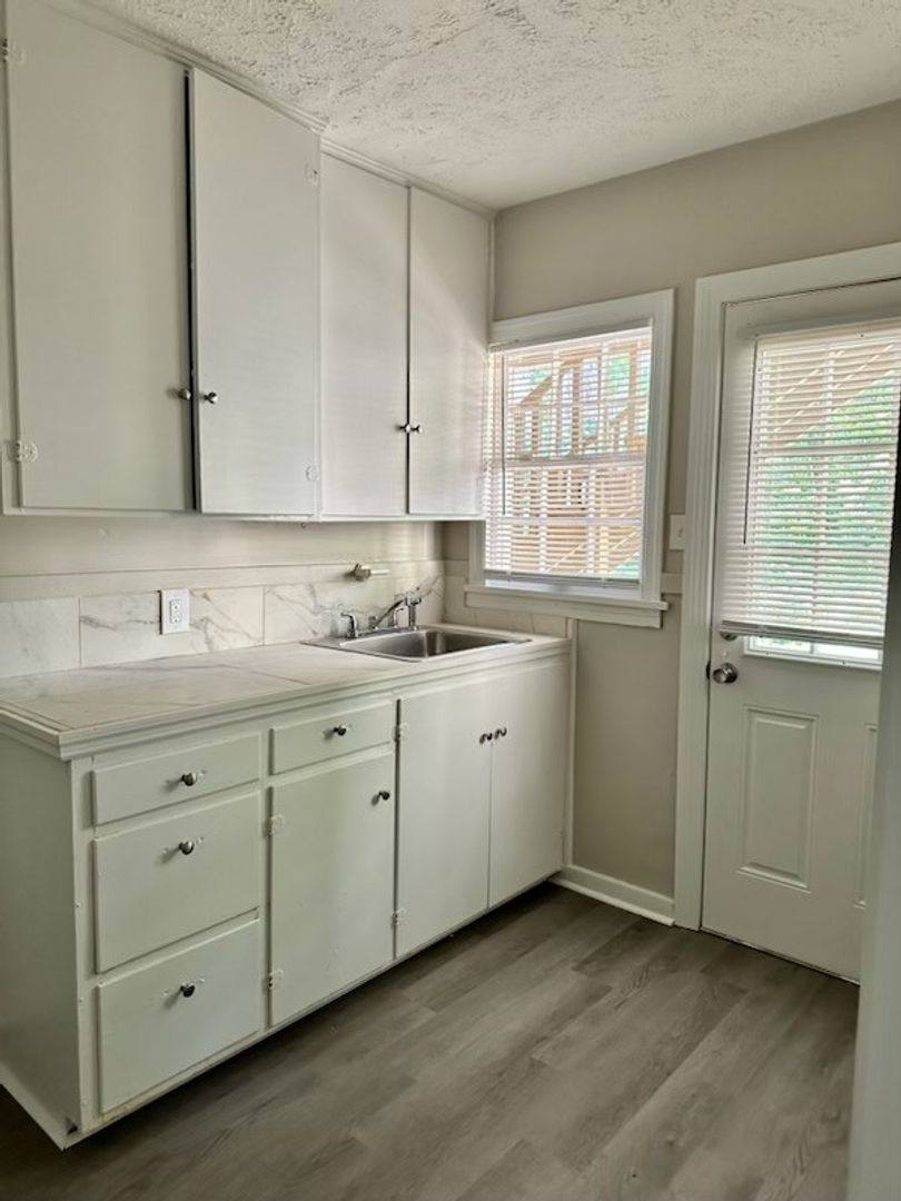 Apartment for rent at 1313 Hazel St, Jackson, MS 39202