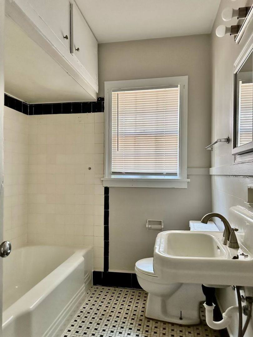 Apartment for rent at 1313 Hazel St, Jackson, MS 39202